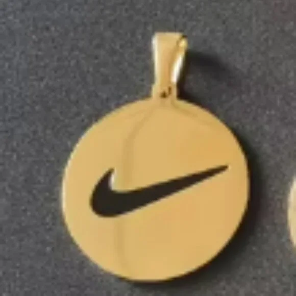 NIKE: Gold Pendant and Chain necklace - Picture 2 of 5